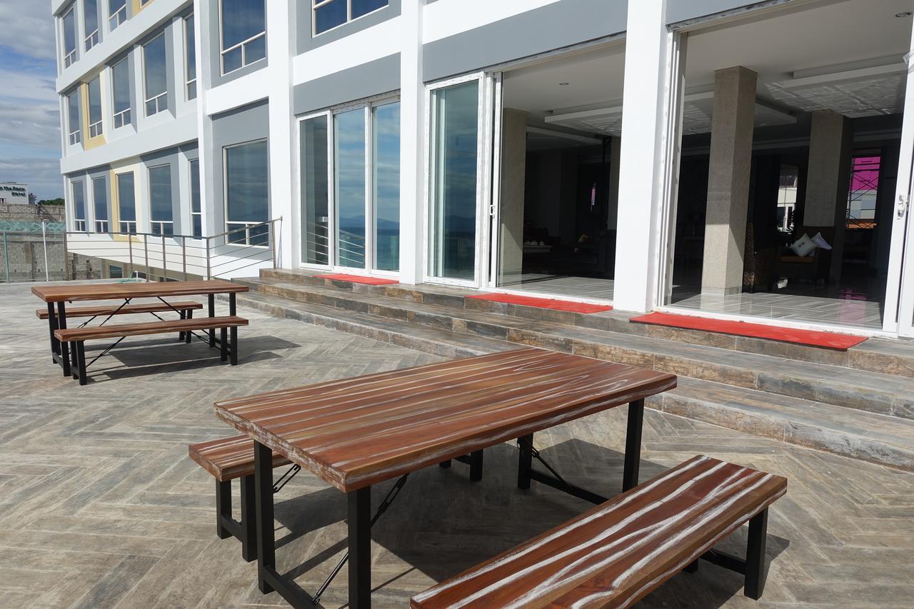 M Hotel Kupang Kupang (East Nusa Tenggara) Exterior foto